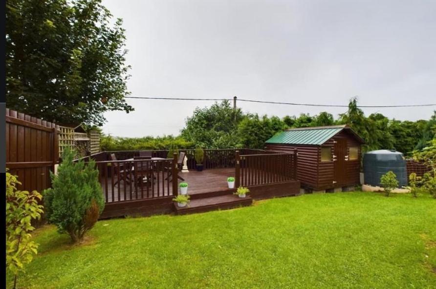 Newry Premium B&B Екстер'єр фото