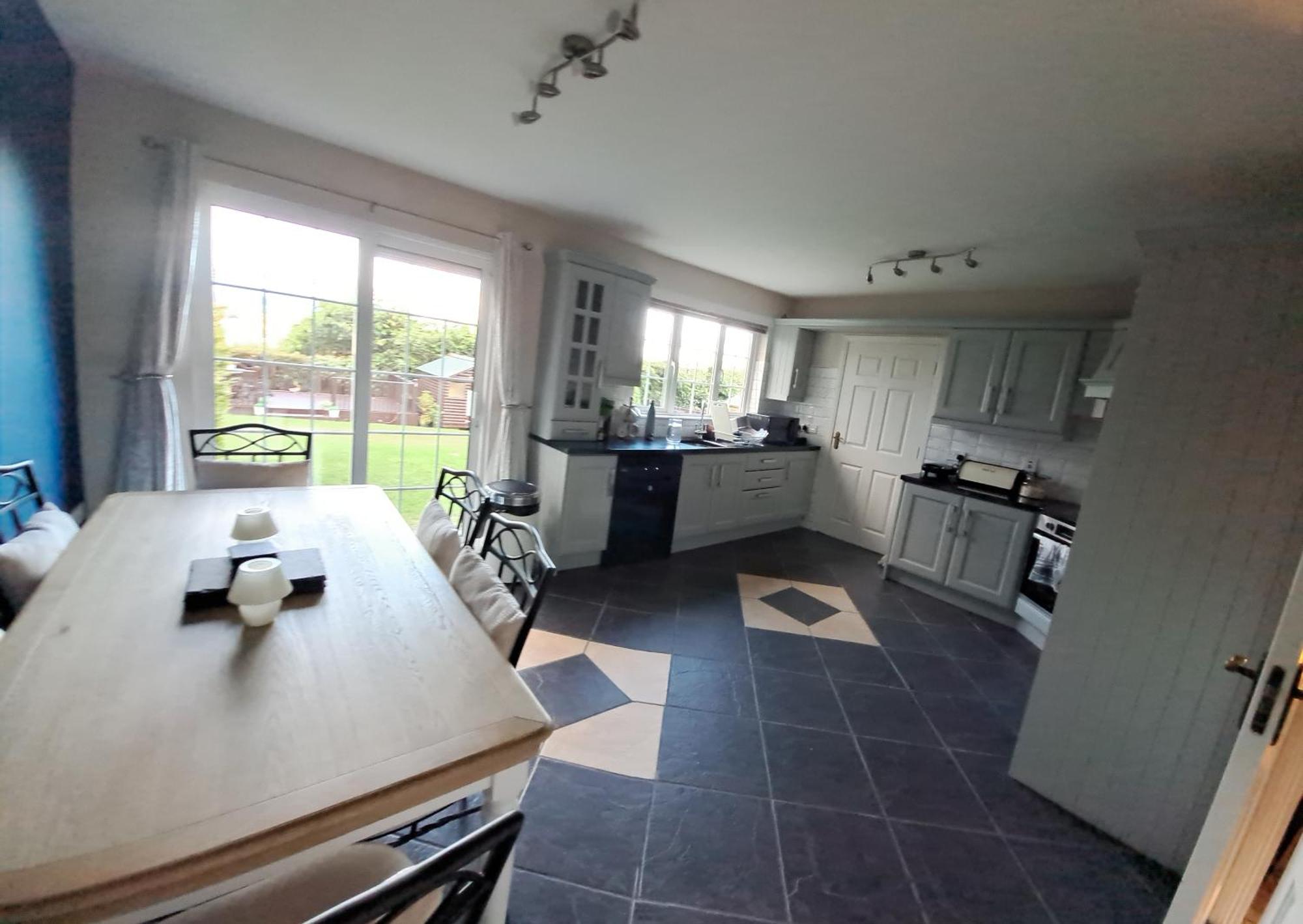 Newry Premium B&B Екстер'єр фото